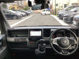 【内外装クリーニング実施】専門スタッフが真心込めて内外装の隅々まで徹底的にクリーニングを実施【オプション】でリフレッシュパッケージご用意しました。ぜひご利用下さい。スタッフがご説明致します。
