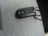 スマートキーです。バッグやポケットに携帯していれば、キーを取り出さなくてもドアの解錠・施錠ができます。エンジンの始動はブレーキを踏みながらパワースイッチをワンプッシュするだけです。