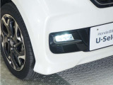 ◆フォグライト◆ 霧などの悪天候時、自車の位置を示すとともに前方や路肩が見えずらい時、近い位置をワイドに照らしてくれます
