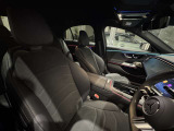 メルセデス・ベンツの定める厳しい基準をクリアしたお車のみをご案内させて頂きます。納車前整備はメーカー規定に基づき100項目以上にも及ぶ点検を熟練のメカニックによって行いご納車させて頂きます。