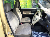 運転席シート廻りは使用感も少なく、良好な状態となっています。丁寧に使われていたことがよくわかりますね。