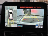 【全周囲モニター】フロント+サイド+バックにカメラが装着されています。車庫入れが苦手な方もこれがあれば安心ですね。