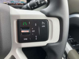 【アダプティブクルーズコントロール】先行車との車間距離を自動で維持し、設定した速度内で加速・減速を自動で行えます。