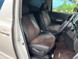 運転席シート廻りは使用感も少なく、良好な状態となっています。丁寧に使われていたことがよくわかりますね。