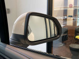 レーンチェンジウォーニング装備。車線変更時の安全確認をサポートしてくれます。