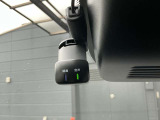 前後ドライブレコーダーを装着すれば、事故やトラブルの際、前方車両や後方車両の映像を録画し、客観的な証拠を残すことができます。また、あおり運転対策にも効果的です。