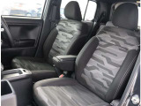 自社工場を3拠点完備しております。重整備やカスタムを始め、ご購入後のお車のメンテナンスも弊社にお任せください。