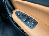 弊社お客様より頂いた下取車やデモカーが在庫の殆どを占めています。車の経歴や整備記録が分かり、ご安心してお車をお選び頂ける正規ディーラーならではのラインナップでございます。