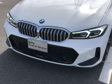 車両の詳細、ご質問につきましては、営業スタッフまでお気軽にご連絡下さいませ。遠方のお客様には実車の詳細動画送信も承ります。お問合せをお待ち致しております。
