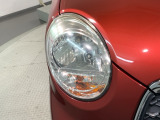 LEDヘッドライトは、点灯の瞬間から最大光量を発揮し、突然暗くなるトンネルなどでの安定感を高めます。