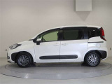 大きすぎず、小さすぎず、運転もしやすくシートアレンジも多彩で、どの世代の方にも気に入っていただけるお車です♪