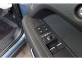 自分の最適なポジションにすぐにセットできるので、運転を始める前にシートの調整に時間を取られません。特に朝の忙しい時間帯や急いでいる時でも、ボタン一つでシートを自動的に調整できるため、非常に便利です。