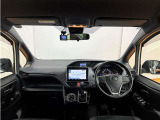 運転席周辺の様子です☆ オーディオ周りやメーター類の位置など、ご確認下さいね♪