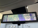 【デジタルインナーミラー】後席の大きな荷物や同乗者で後方が確認しづらい時でも安心!カメラが撮影した車両後方の映像をルームミラー内に表示。クリアな視界で状況の確認が可能です!