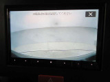 バックモニターで、後方を確認しながら安心して駐車することができます。運転初心者も熟練者も必須の機能ですよ!