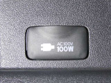 100V電源コンセント付き、ちょっとした家電も使用可能です。