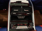 後部エアコン吹き出し口装備で後部席も快適です。シートヒーターも装備されております。