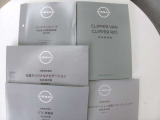 「取扱説明書」「保証書」揃ってます^^お車の操作方法や、トラブル回避方法が記載されているため、意外と役に立ちます。