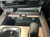 お客様にご満足していただき、素敵なレクサスライフをお過ごしいただけるよう、お車選びのお手伝いをさせていただきます。