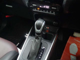 フロンクス 1.5 4WDのパールツートン! 日本全国納車可能です。皆様のお問い合わせお待ちしています。