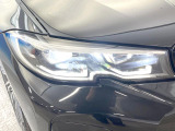 ●LEDヘッドライト:夜間走行時も良好な視界を確保し安心して運転できる高輝度LEDヘッドライトを装備!点灯速度が早く、消費電力も抑えられています。
