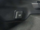 無料WAX洗車 年6回までご利用いただけます※洗車機を設置してある店舗では機械洗車とさせていただきます。無料WAX洗車をご利用いただくにはその他条件がございます、詳しくはスタッフまでお尋ねください