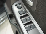 ◆パワーウィンドウスイッチ◆運転席から全席の窓の開閉操作を行うことが出来いつでも換気ができます!