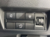 【パワースライドドア】スマートキーや運転席のスイッチでスライドドアの開閉が可能♪電動だから力を入れてドアを開ける必要が無く、小さいお子様でも、重い荷物を持っている時もラクに開け閉めできます♪