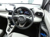 【運転席まわり】・・・ハンドルやシートなども隅々までクリーニング済み。キレイな車内でドライブがより一層快適にお楽しみいただけると思います。
