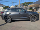 車両右側面です。