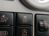 VSC(滑りやすい路面での横滑りを抑え車両の安定性を保つための機能)搭載ですが、雪道などから脱出する時はOFFすると脱出しやすくなる場合があります