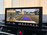 【バックカメラ】車両後方の映像をモニターに表示し、駐車時の安全確認をサポート!目視では確認しにくい障害物や周囲の状況も把握しやすく、狭い駐車場での車庫入れや後退時にも便利な装備です!