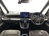 見通しのよいすっきりとした視界で、誰でも運転しやすいです。運転のしやすさは疲れにくさにも繋がりますよ♪