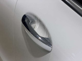 メルセデス・ベンツのボディ構造には衝撃吸収スペースをわざと確保することで万が一ぶつかった際の衝撃を瞬時に逃がします。さらにその中には頑丈なフレームがあり車内に危険物が侵入しない構造になっております。