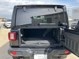 1941年の誕生以来、さまざまなモデルを輩出し、今も世界中で多くの人に愛されているJeep。現在に至るまで80年の長いストーリがあります。