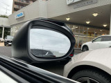 ブラインドスポットモニタリングで後方から来る車両をお知らせしてくれます。