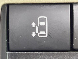 【パワースライドドア】スマートキーや運転席のスイッチでスライドドアの開閉が可能♪電動だから力を入れてドアを開ける必要が無く、小さいお子様でも、重い荷物を持っている時もラクに開け閉めできます♪