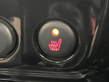 【シートヒーター】寒い日に重宝するシートヒーター!エアコンより早く温まってくれるので寒がりの人も安心ですね♪エアコンの温風は乾燥するから苦手、という方にもをおすすめです。