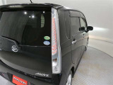 LEDテールライトです。省電力、高輝度のLEDは明るく照らすので夜間運転時の視認性を高めます。スタイリッシュな見た目で細かいところもこだわりたいあなたに!