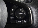 ◆アダプティブクルーズコントロール◆予め設定した車速内でクルマが自動的に加減速。前走車との適切な車間距離を維持しながら追従走行します。【LKAS】車線維持支援システムでステアリング操作を支援。