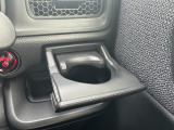 運転席ドリンクホルダー