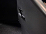 ちょっとした荷物をかけられる便利なフックも付いています♪あるとなにげに嬉しいですよね♪