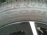 タイヤサイズは、165/55R15です。