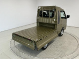 【3方開】荷台のゲートは3方向に。シーンに合わせ、効率よく荷物の積み下ろしが行えます♪