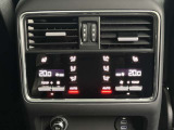 4ゾーン オート クライメート コントロール/シートヒーター(フロント及び リア)