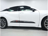 ドレスアップに効果があるモデリスタ製エアロパーツ装着車です。