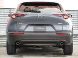 CX-30のエクステリアデザインは、明確なラインを使わず、面の動きのみで表現。アートとしての美しさと生命感を感じさせるデザインを創生しています