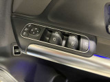 メモリー付き電動シートも装備されておりますのでシート位置を3パターン記憶できます。