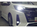 話題のLEDヘッドランプが採用されております! 省電力で長寿命、しかもとても明るく熱くなりにくい性質を持ったライトになります。虫も寄ってきにくい性質も持っております。