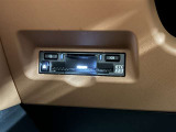 ETC車載器搭載しております。高速道路も料金支払いレーンに並ばず通過でき、とても便利です。ETCカードもお車購入時に入会する事ができます。お気軽にお問い合わせ下さい。